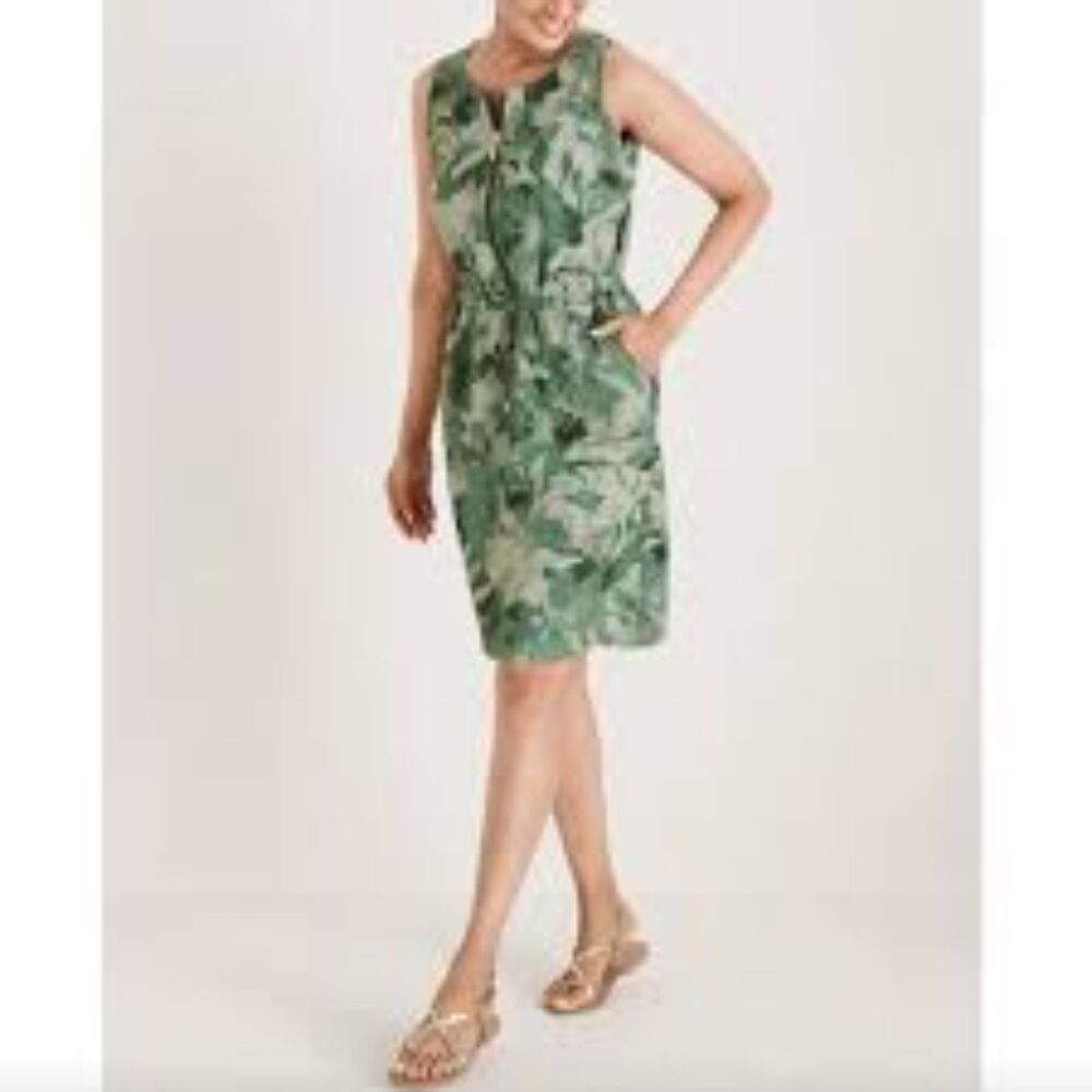 Chico's Zenergy Size 4 US Camo Partial Zip Dress Women's Sleeveless V Neck